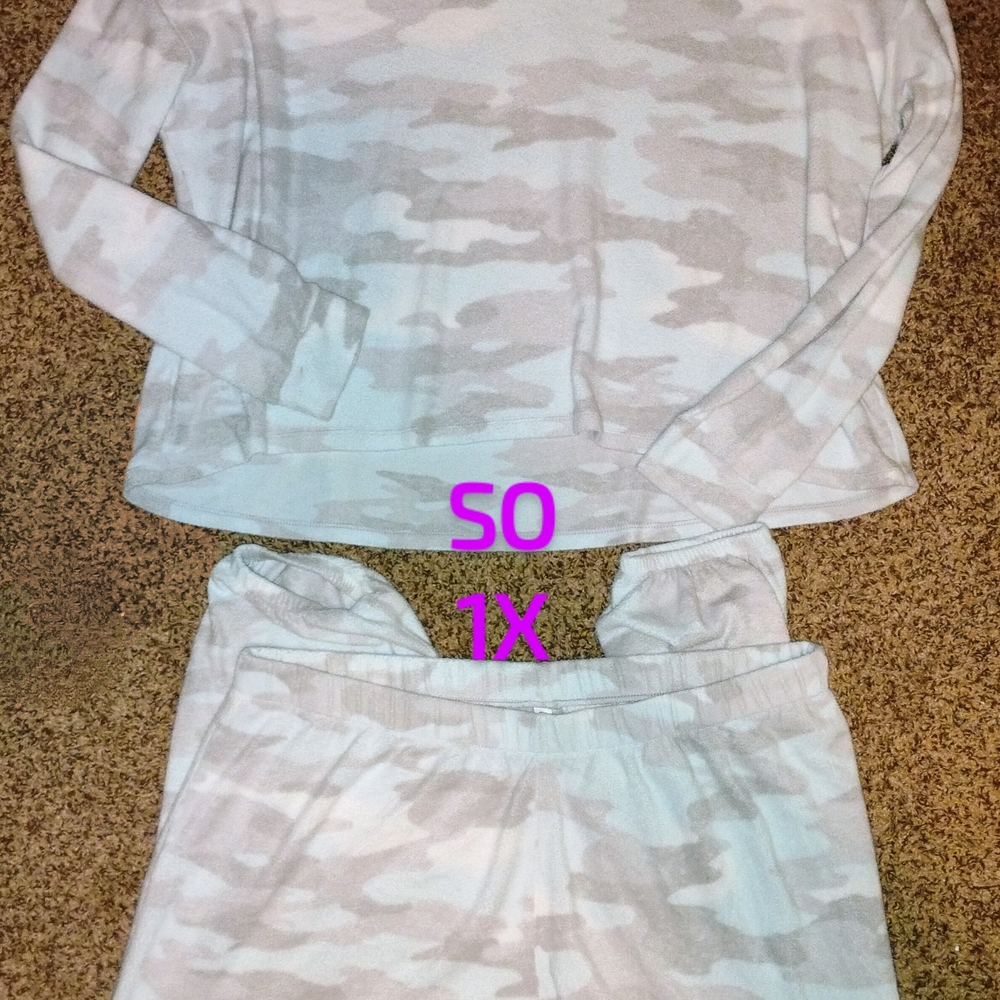 2 SO Lounge Sets 1X